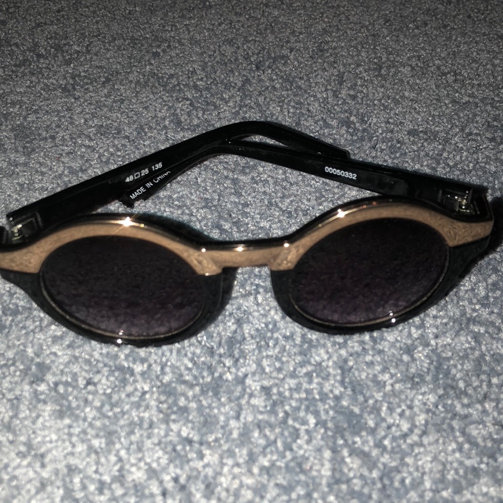 Stylish Black and Gold Sunglasses